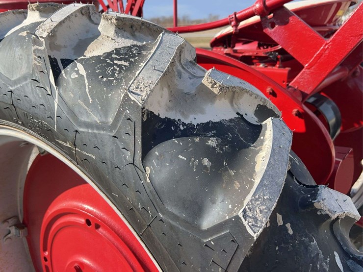 farmall-130-image-53