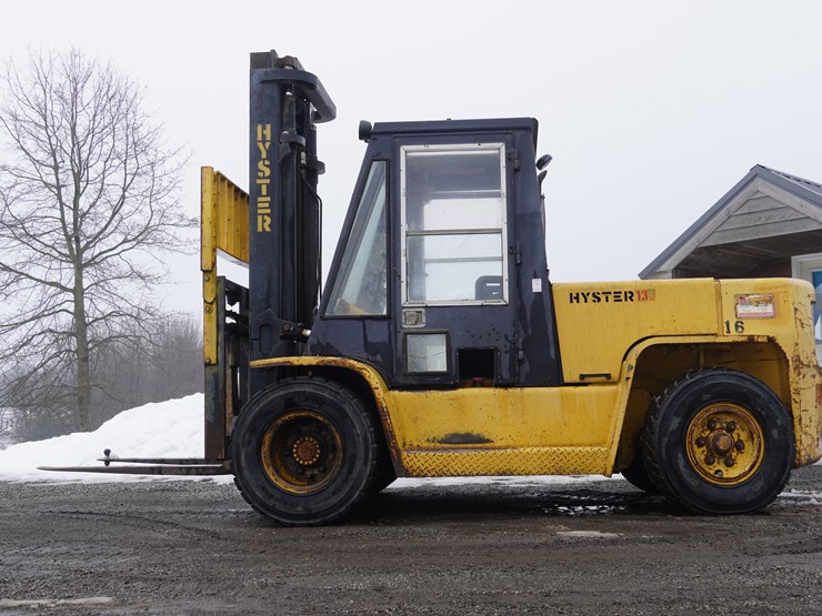 #106-•-hyster-135-forklift-image-2