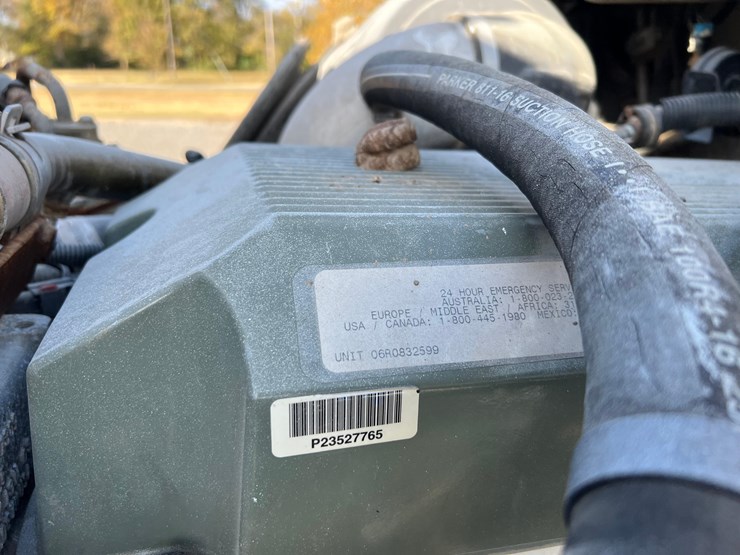 2006-freightliner-auger-truck-image-76