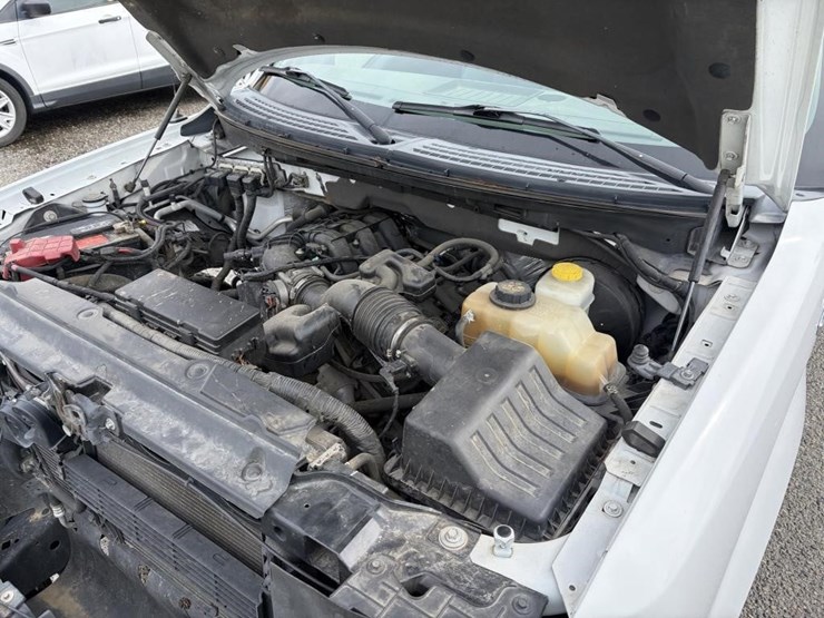 2014-ford-f150-xl-image-6