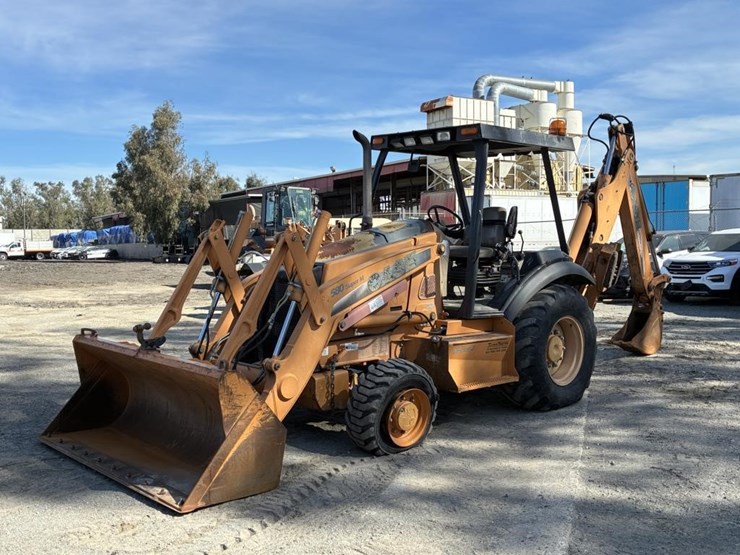 2007-case-580sm-image-1