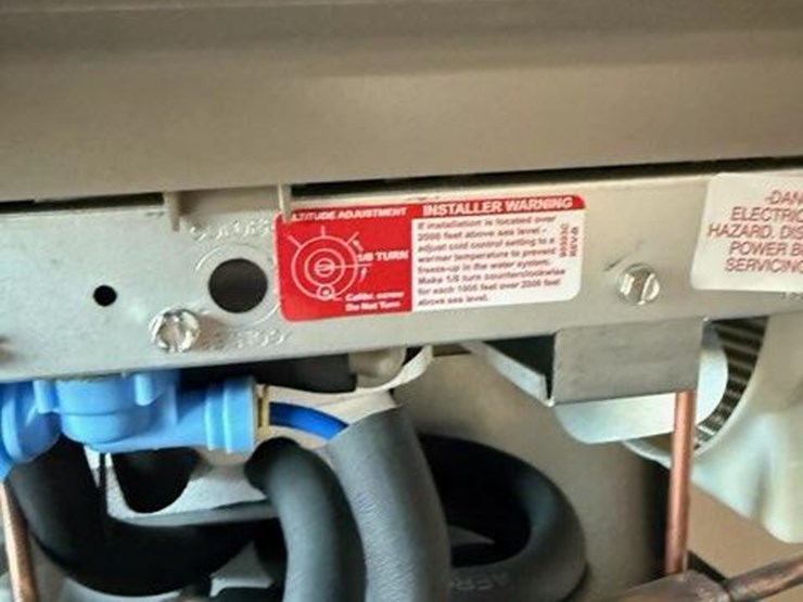 2012-deere-135d-image-23