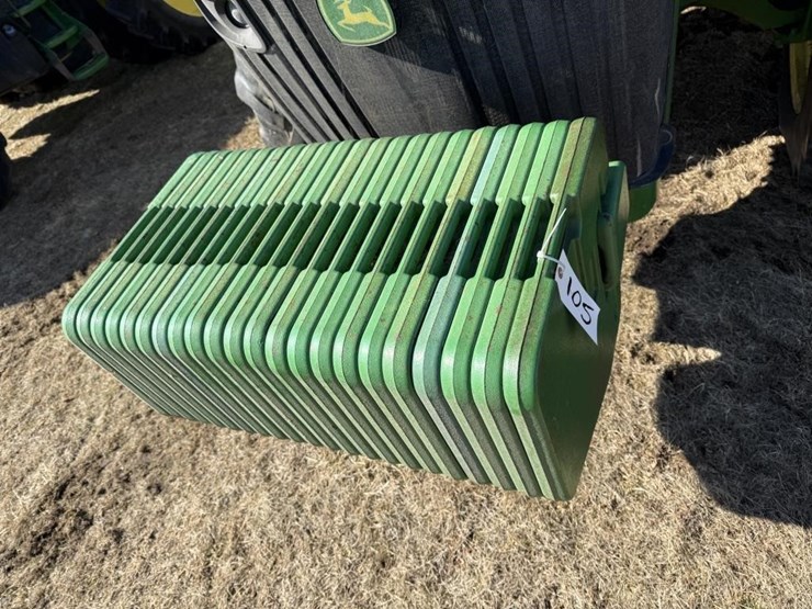 john-deere-8235r-image-4