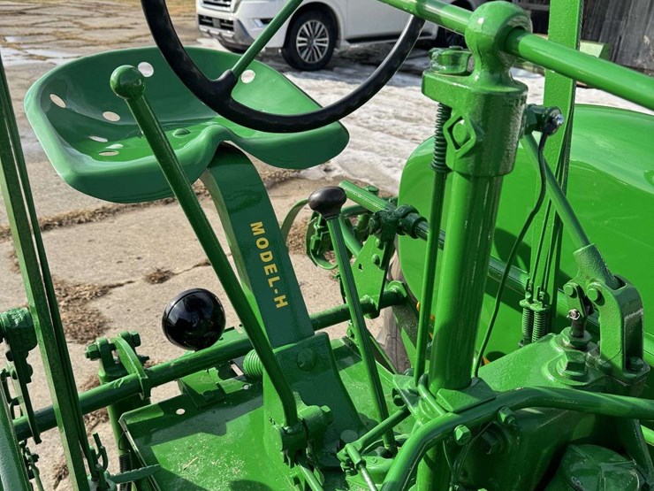 john-deere-h-image-27