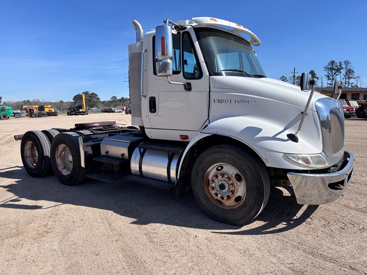 2007-international-8600-image-2