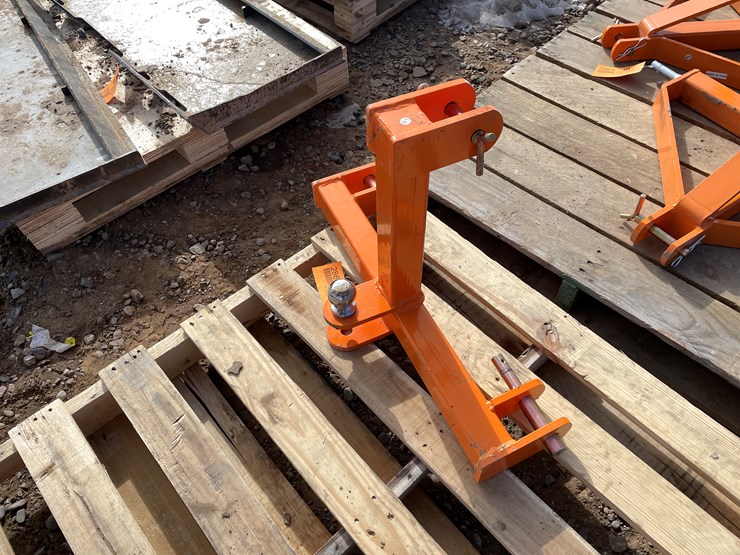 2026-caterpillar-10-image-2