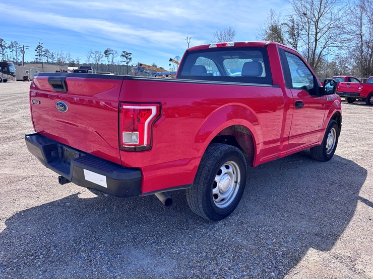 2016-ford-f150-xl-image-3