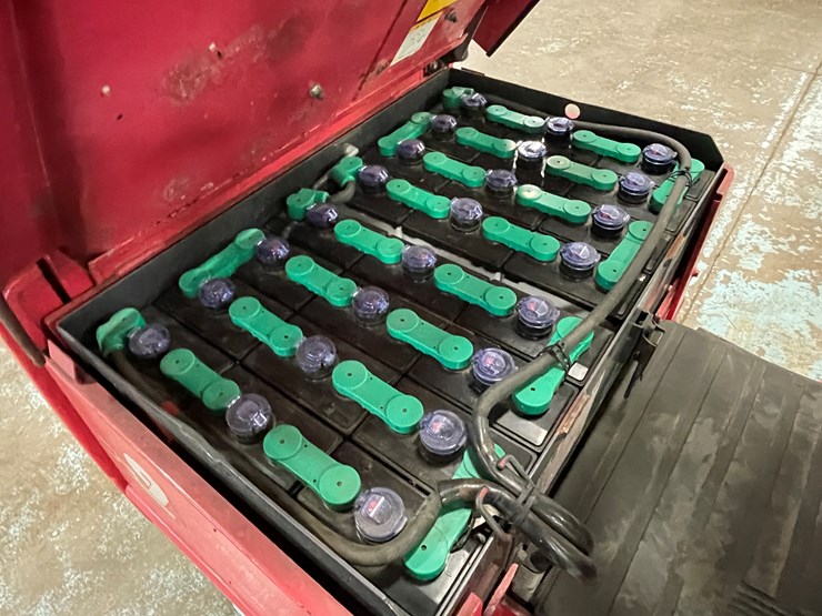 #184-•-toyota-9-runner-electric-forklift-image-30