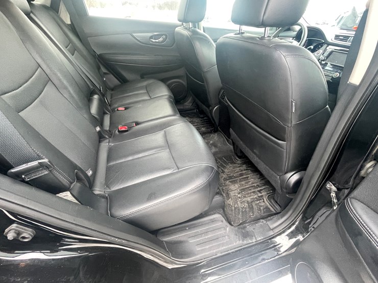 2015-nissan-rogue-sl-image-33