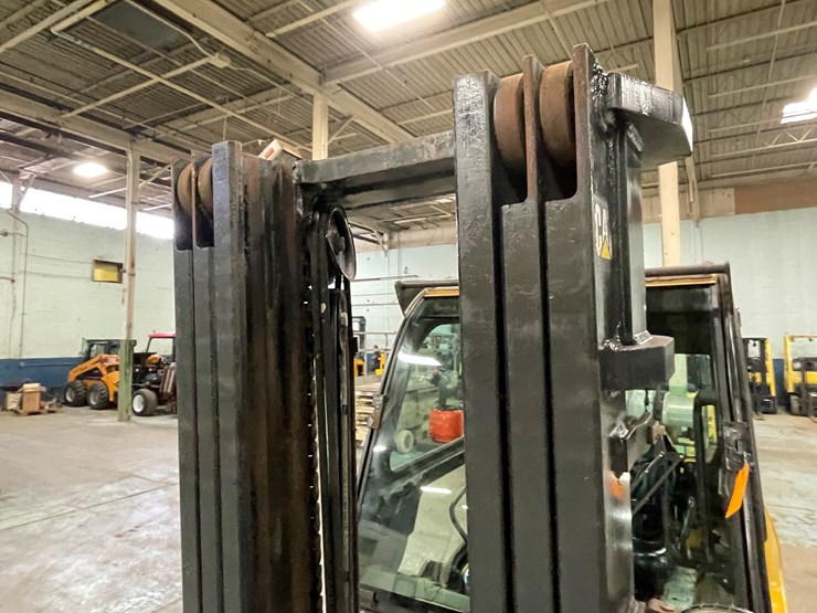 2012-caterpillar-p10000-image-13