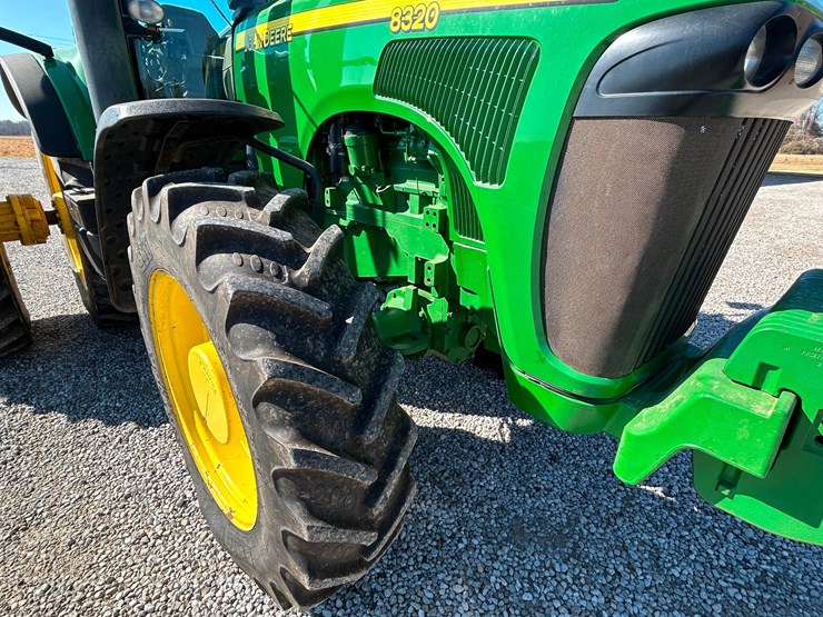 2004-john-deere-8320-image-30