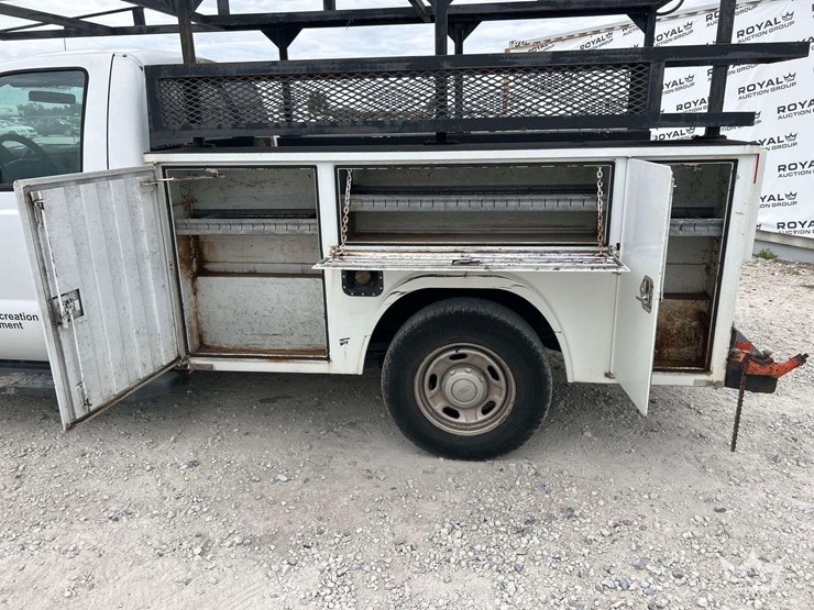 2011-ford-f250-image-25