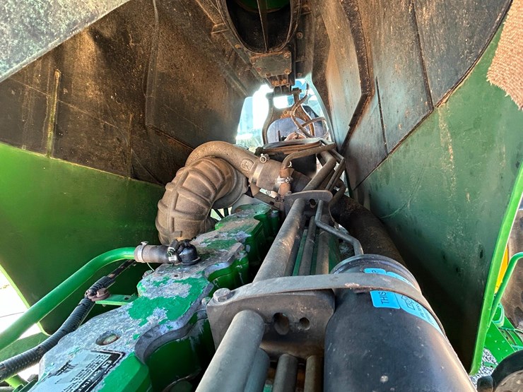 2004-john-deere-8320-image-39