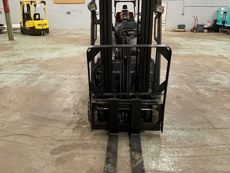 #171-•-2016-toyota-electric-forklift-image-2
