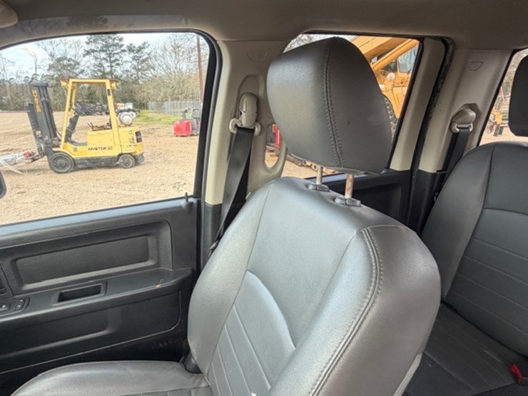 2014-dodge-ram-1500-image-41