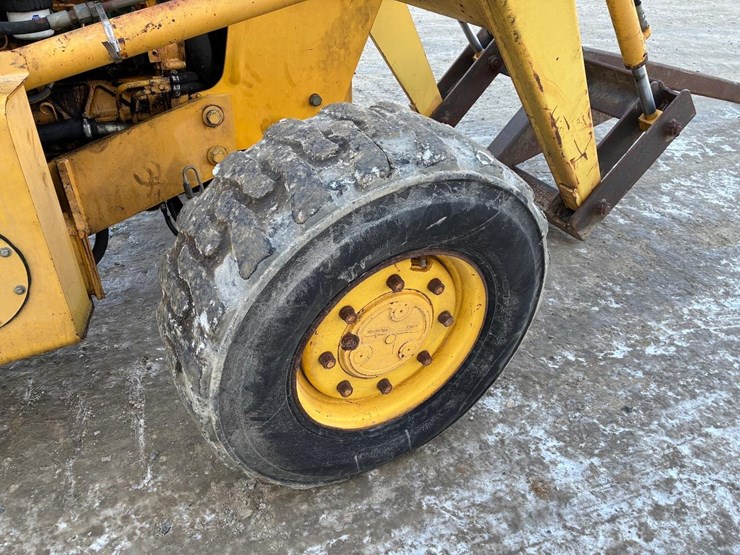 new-holland-345d-image-16