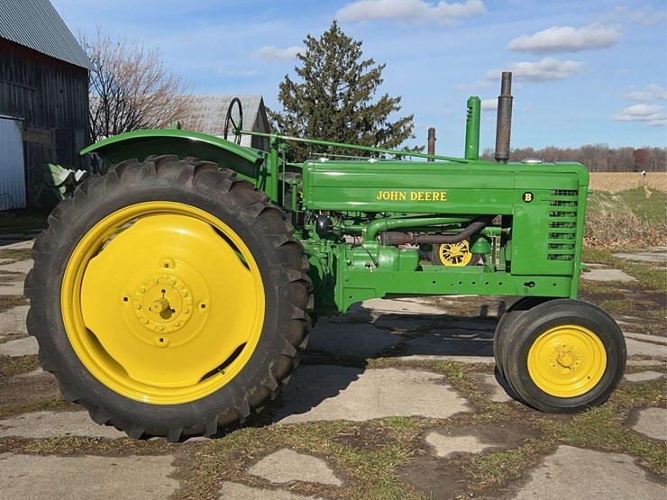 john-deere-model-b-image-2