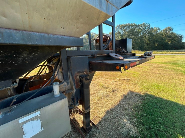 2011-magnolia-trailer-image-40