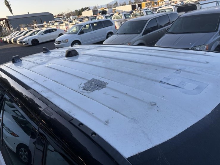 2018-ford-explorer-image-35