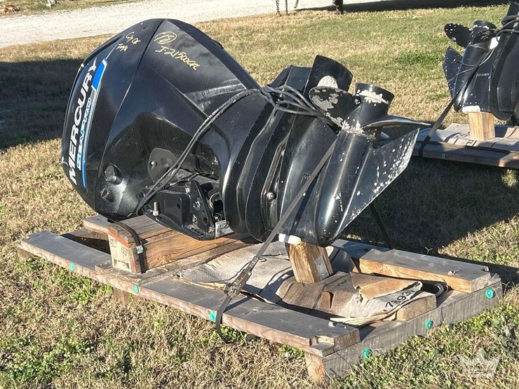 2017-mercury-seapro-outboard-boat-motor-image-4