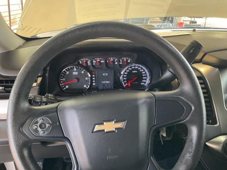 2015-chevrolet-tahoe-image-16