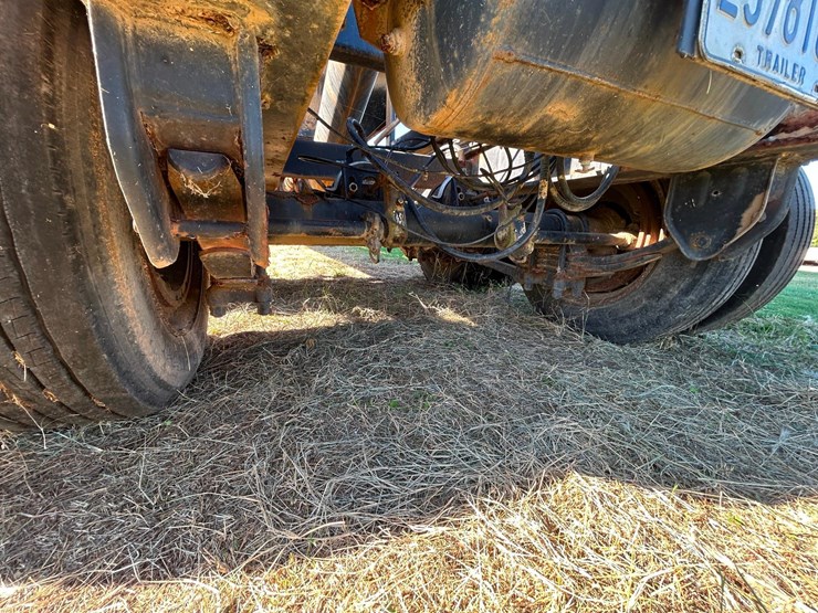 2011-magnolia-trailer-image-31