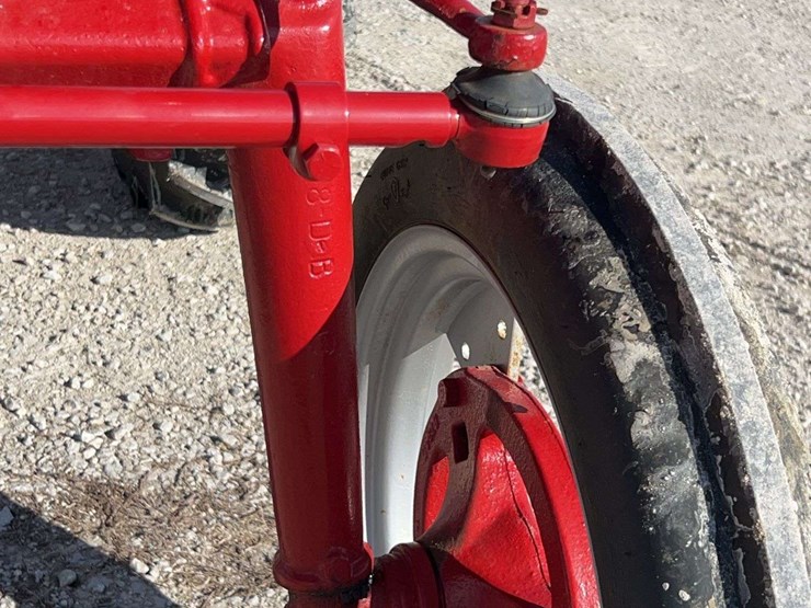 farmall-130-image-18