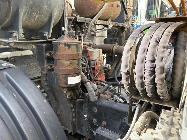 2008-autocar-wxr64-image-6