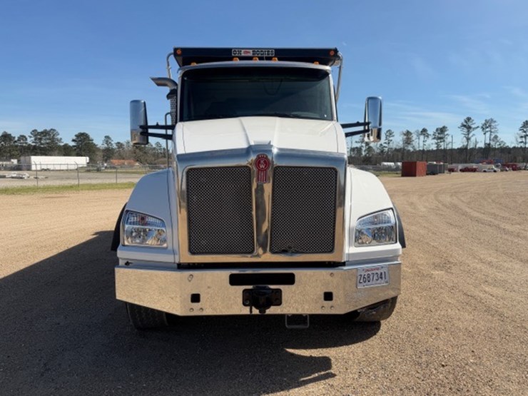 2024-kenworth-t880-image-6