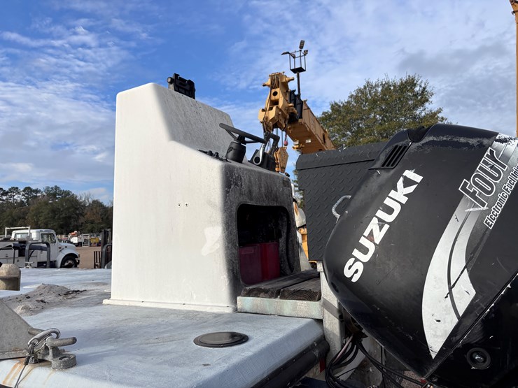 #1416-•-21-foot-cat-work-boat-|-no-title-image-24