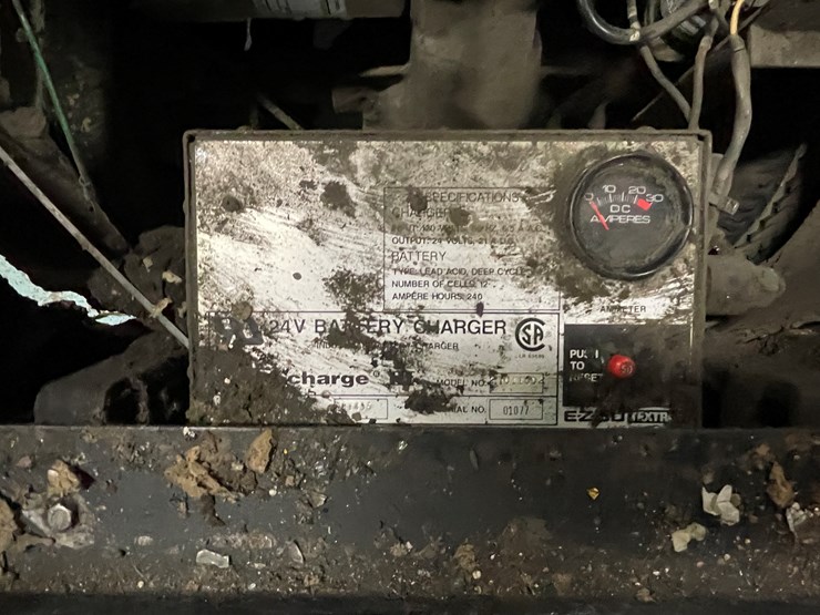 #192-•-textron-e-z-go-electric-warehouse-vehicle-image-19