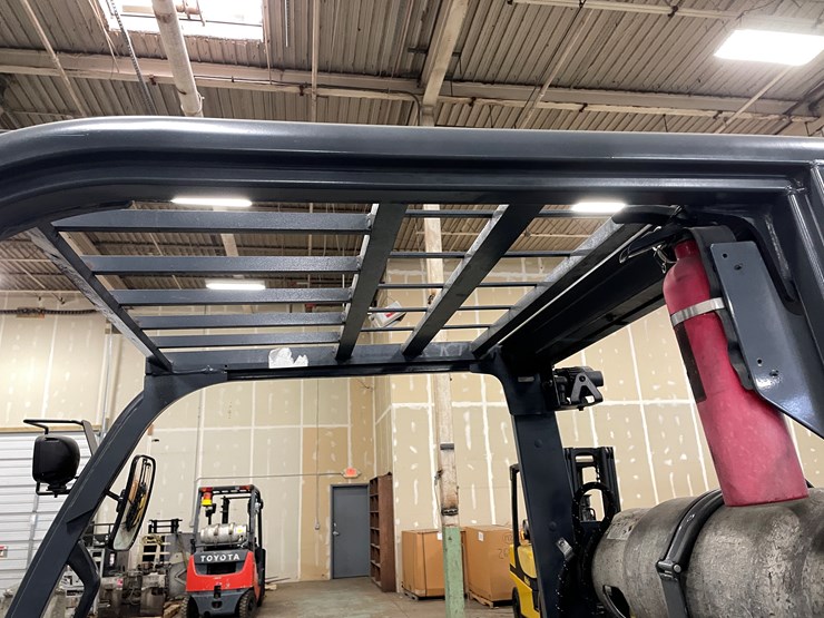 #177-•-2016-toyota-propane-forklift-image-29