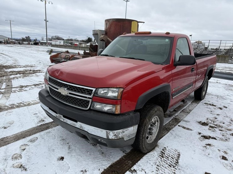 2005-chevrolet-2500-image-2