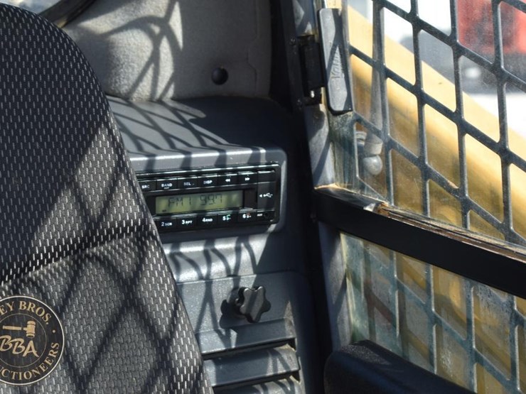 2023-caterpillar-289d3-image-41