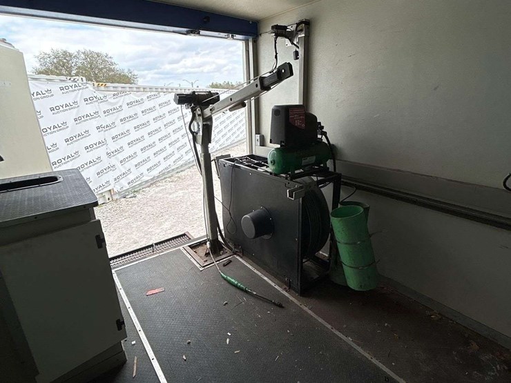 2012-ford-e450-image-30