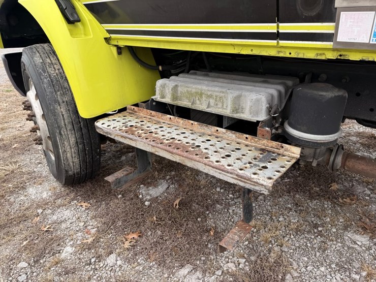 2012-international-durastar-4300-image-14