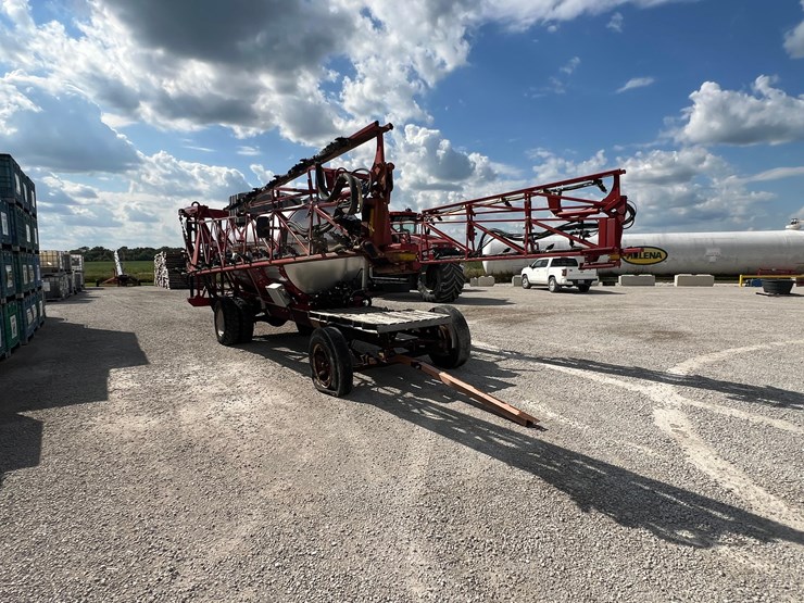 case-610-sprayer-system-2000-gallons-image-3