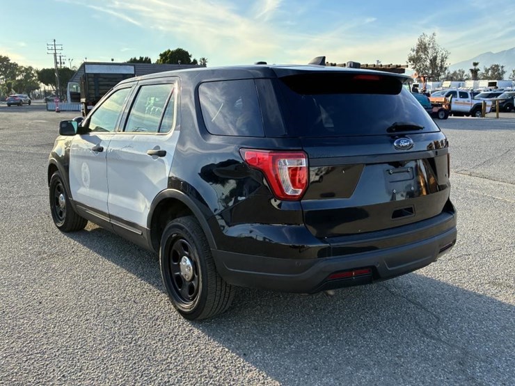 2018-ford-explorer-image-4