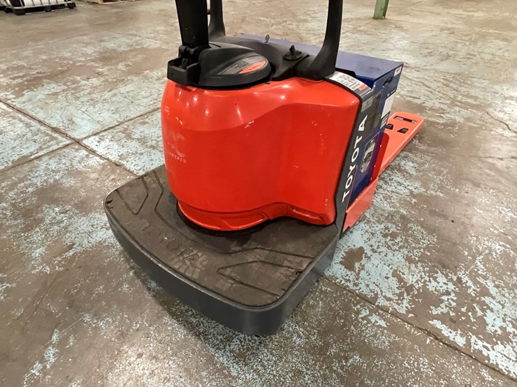 #231-•-toyota-ride-on-electric-pallet-jack-image-16