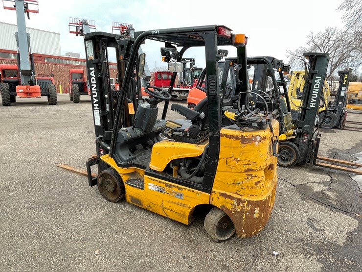 2019-hyundai-25lc-7a-image-7