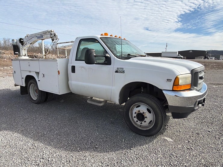 2001-ford-f550-image-3