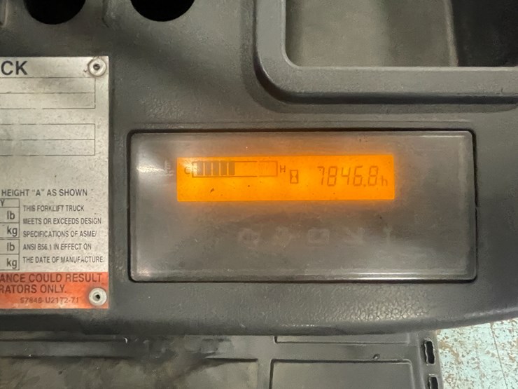 #175-•-2015-toyota-propane-forklift-image-41