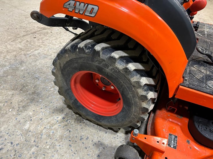 2019-kubota-bx2380-image-15