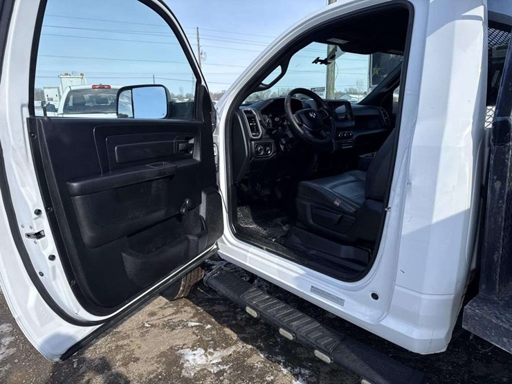 2021-dodge-ram-4500-image-10