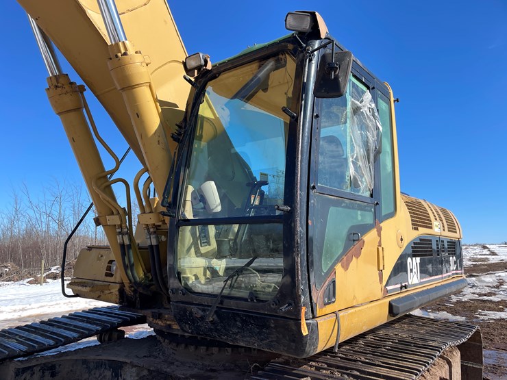 caterpillar-330c-image-45