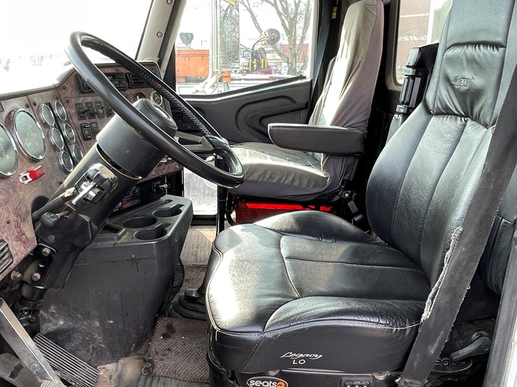 2000-international-9900-image-71