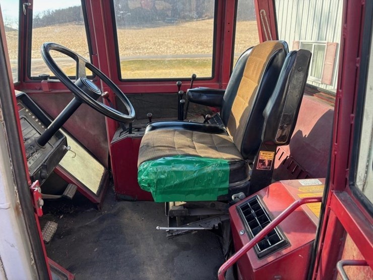 white-4-210-image-10