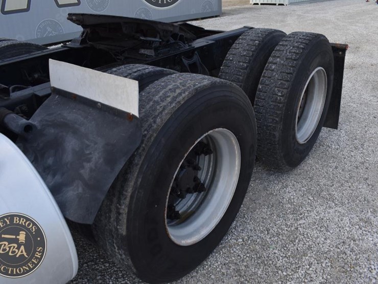 1993-international-8200-image-22