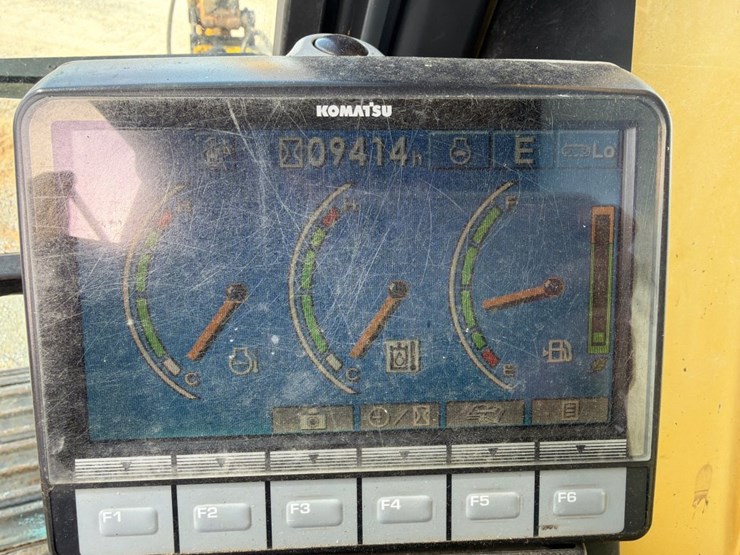 2010-komatsu-pc200-lc-8-image-20