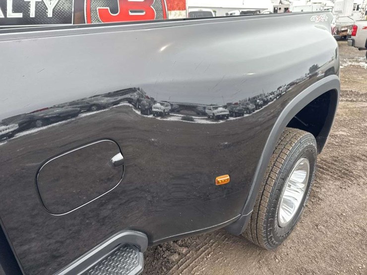 2024-chevrolet-3500-image-14